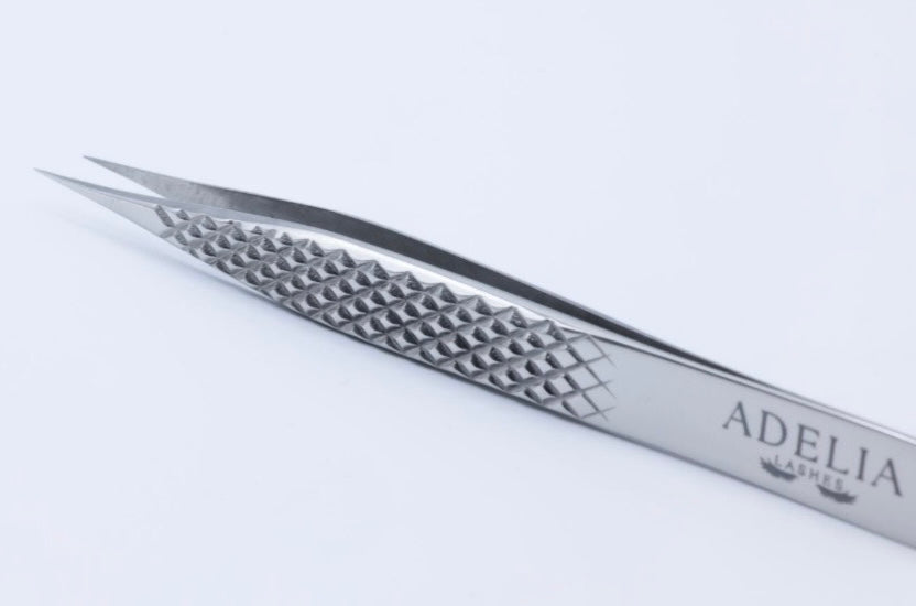 Isolation tweezer